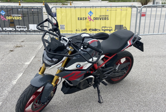 BMW G310R